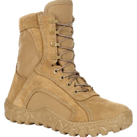 army military boots.